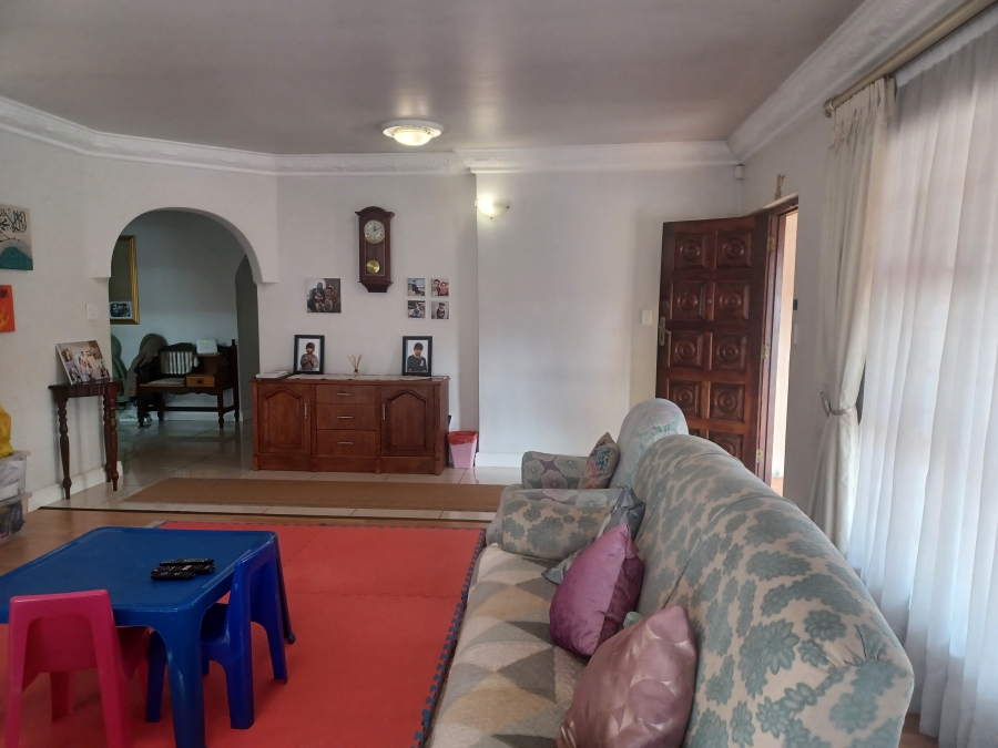 7 Bedroom Property for Sale in Cravenby Western Cape